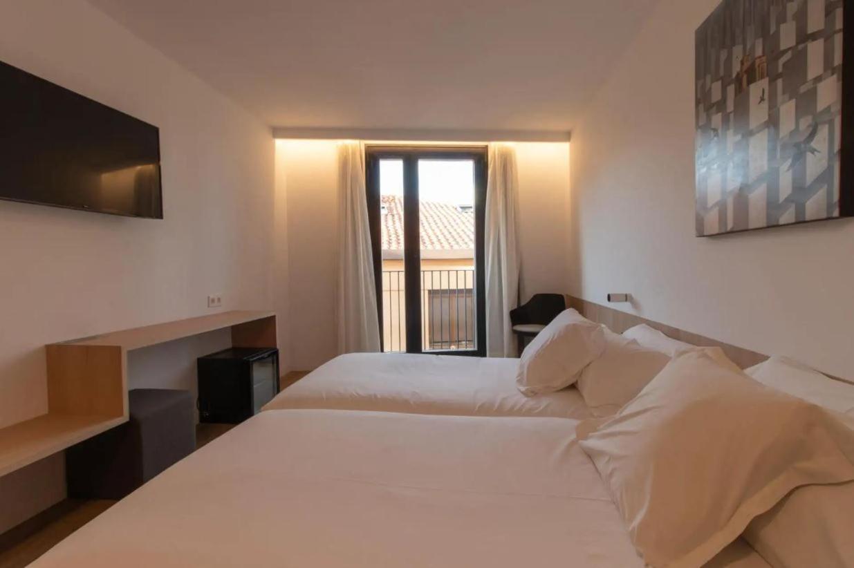 Hotel Cortabitarte Soria Bagian luar foto