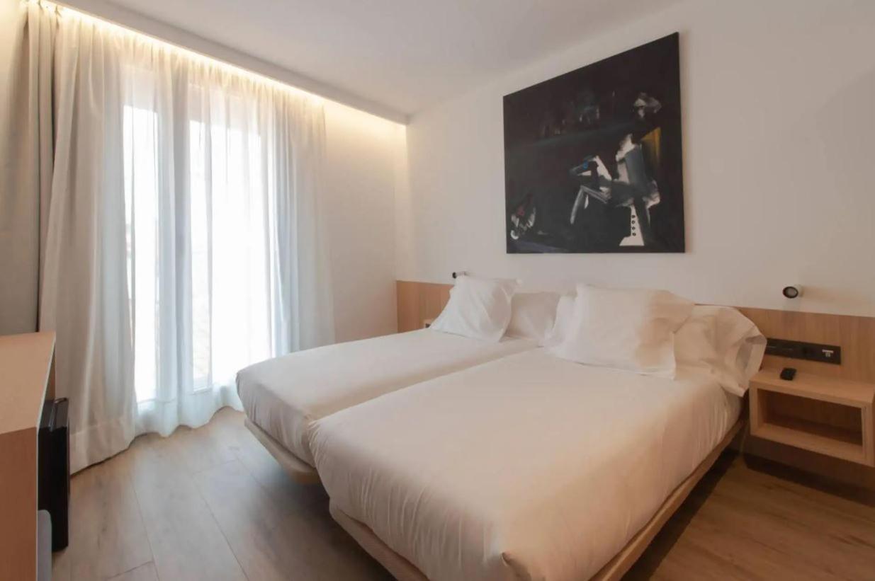 Hotel Cortabitarte Soria Bagian luar foto