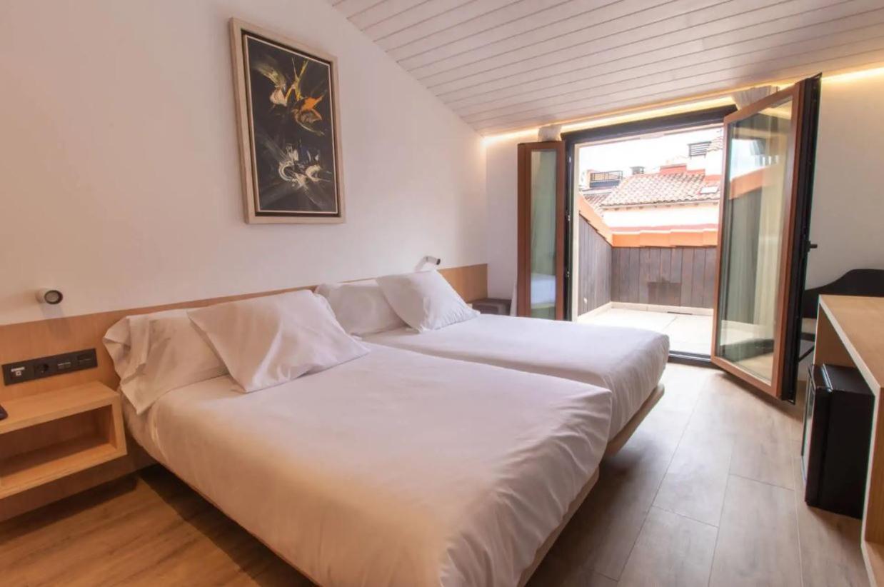 Hotel Cortabitarte Soria Bagian luar foto