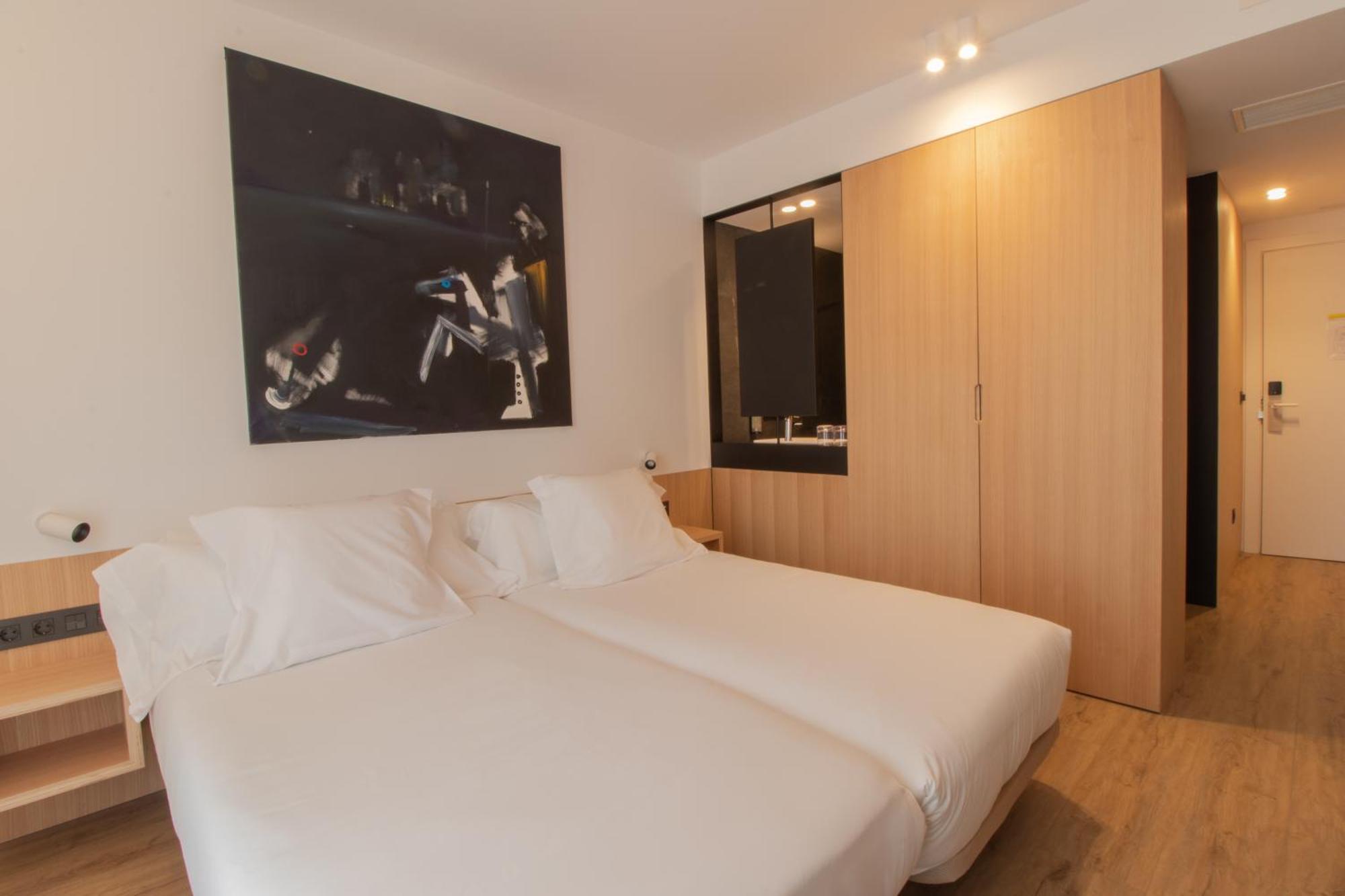 Hotel Cortabitarte Soria Bagian luar foto
