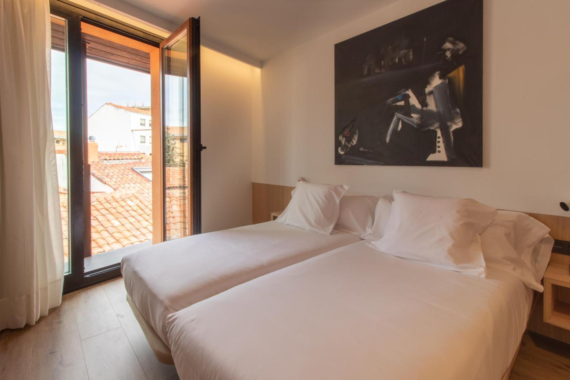 Hotel Cortabitarte Soria Bagian luar foto